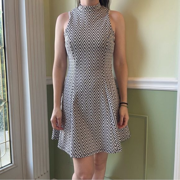 Monteau Dresses & Skirts - Monteau Chevron mock turtleneck fit & flare dress
